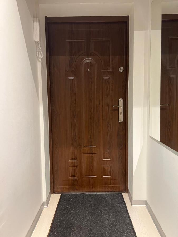 2-Room Apartment In The City Center Poznan Exterior photo